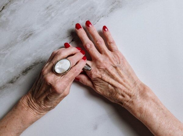 Проблемы ногтей у пожилых