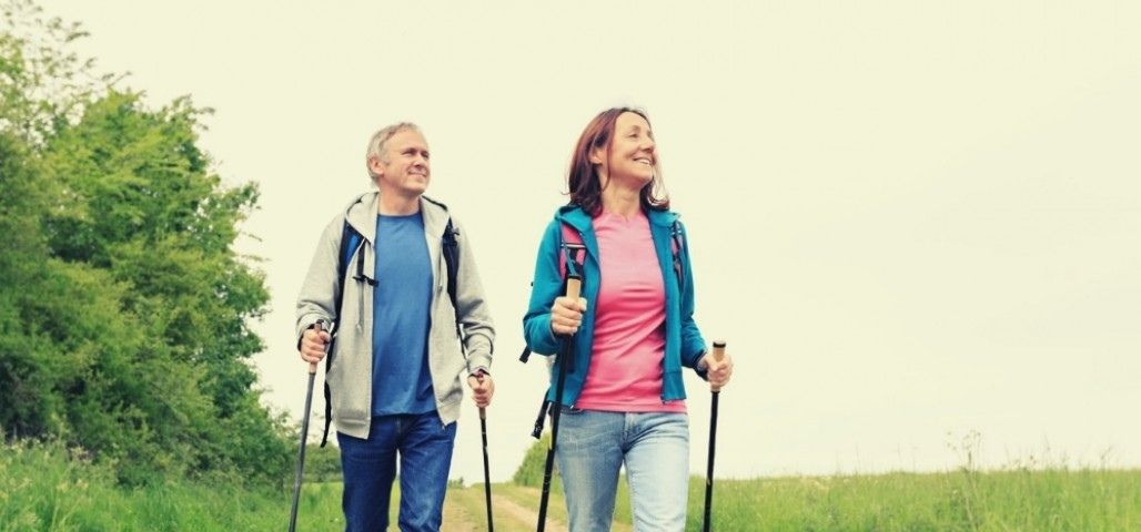 Скандинавская ходьба – идеальный спорт для пожилых 